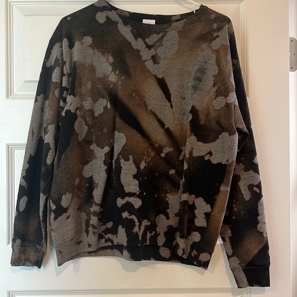 Sweatshirt- bleached dyed